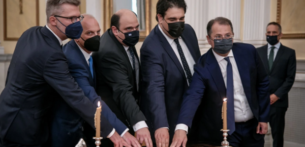 Τι αλλάζει στην κυβέρνηση και το Μέγαρο Μαξίμου